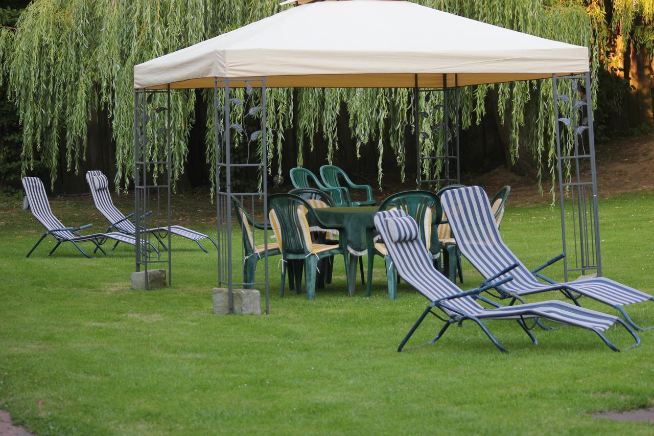 Hotel Pension Haus Stork Holzhausen  Exterior foto